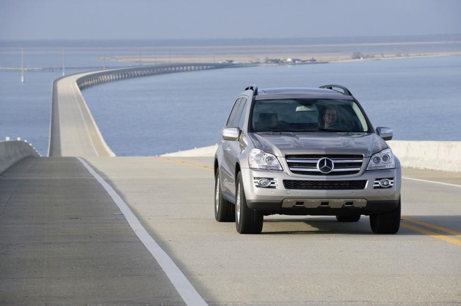  Mercedes-Benz GL-Class 2007 года  (фото 24 из 247)